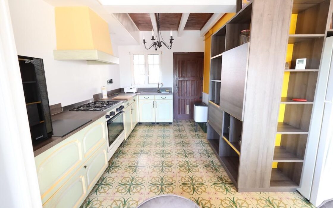 Дом в Ориуэла Коста 189 кв.м с террасой и джакузи