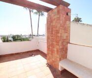 Дом в Ориуэла Коста 189 кв.м с террасой и джакузи