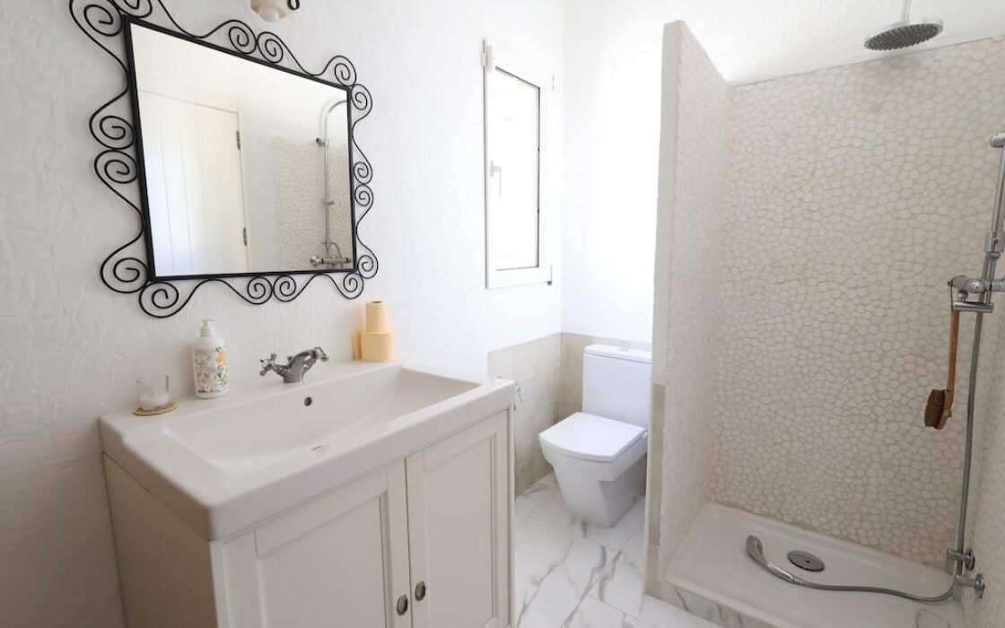 Дом в Ориуэла Коста 189 кв.м с террасой и джакузи