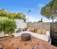 Изысканный таунхаус 240 кв.м в Алохе, терраса и мебель