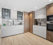 Изысканный таунхаус 240 кв.м в Алохе, терраса и мебель