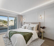 Изысканный таунхаус 240 кв.м в Алохе, терраса и мебель