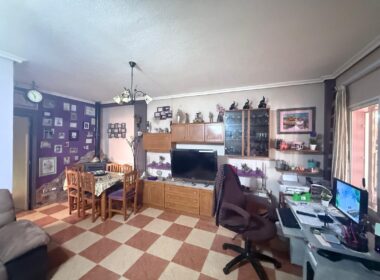 Дом в Торревьехе 230 кв.м, 4 комнаты, с мебелью