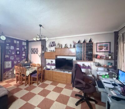 Будинок в Торрев’єсі 230 кв.м, 4 кімнати, з меблями