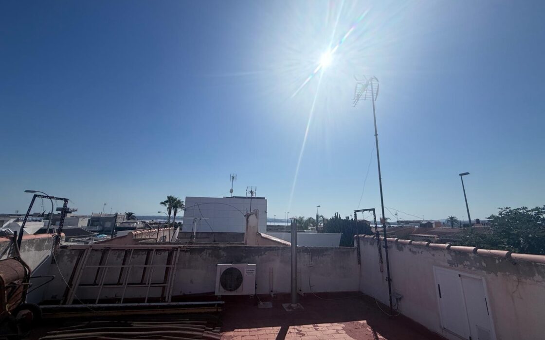 Дом в Торревьехе 230 кв.м, 4 комнаты, с мебелью