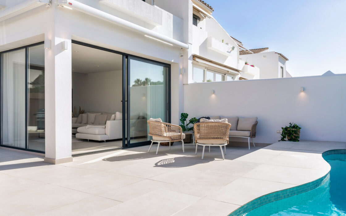 Элегантный таунхаус с террасой в Сан-Педро, 205 кв.м