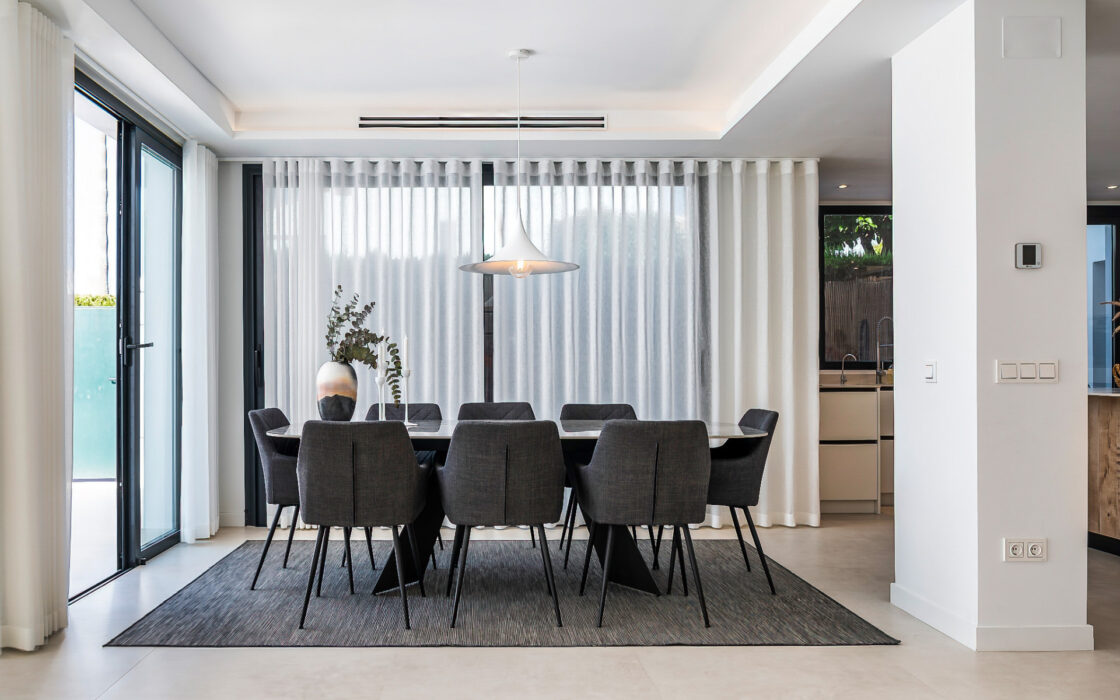 Элегантный таунхаус с террасой в Сан-Педро, 205 кв.м