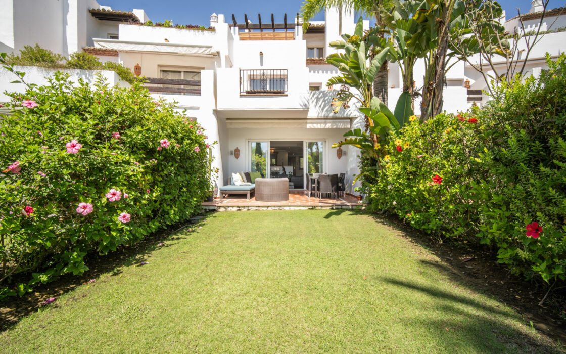 Таунхаус 3 спальни в Косталита с террасой 325 кв.м