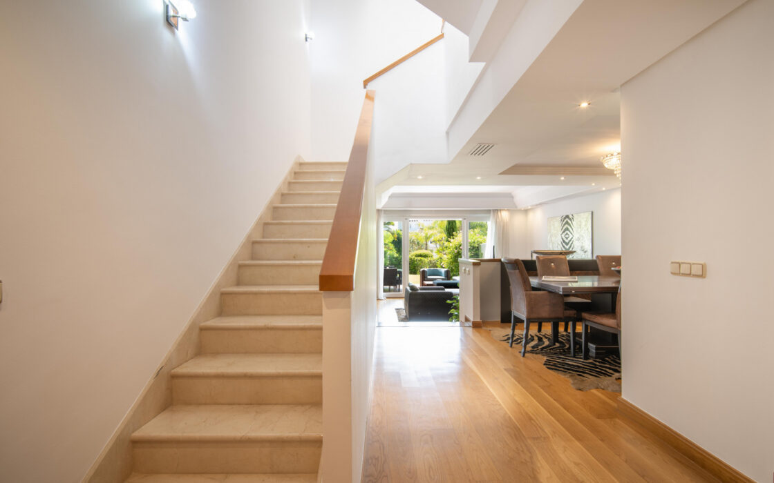 Таунхаус 3 спальни в Косталита с террасой 325 кв.м