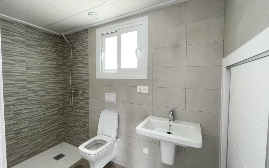 Дом 107 кв.м с террасой в Гран Алаканте у моря