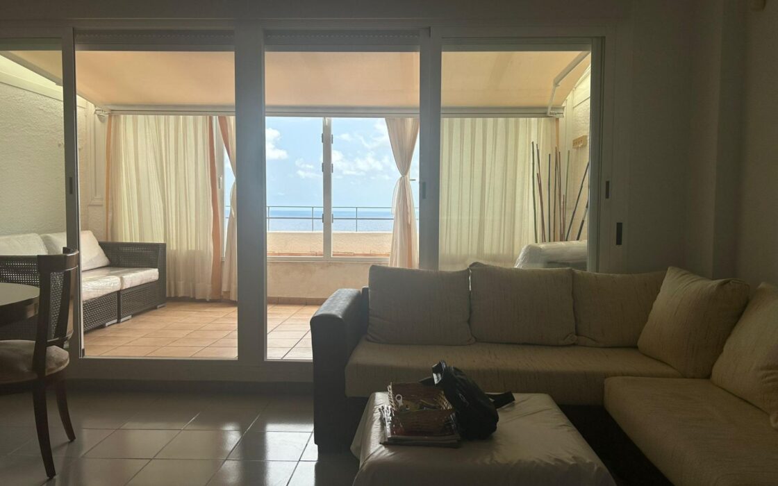 Дуплекс с видом на море в Бенидорме, 2 спальни, 110 кв.м.