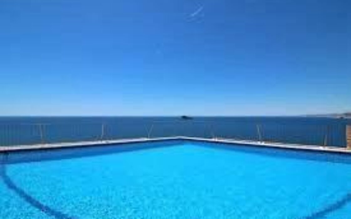 Дуплекс с видом на море в Бенидорме, 2 спальни, 110 кв.м.