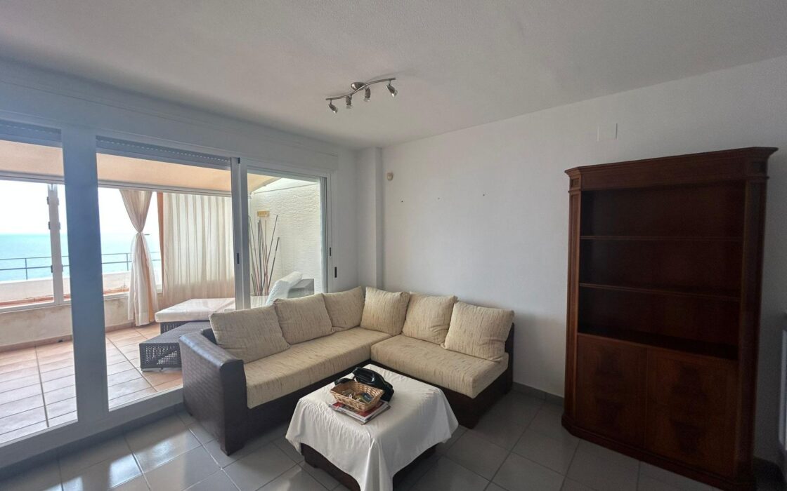 Дуплекс с видом на море в Бенидорме, 2 спальни, 110 кв.м.