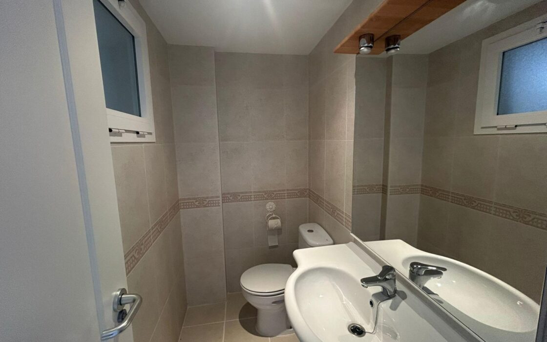 Дуплекс с видом на море в Бенидорме, 2 спальни, 110 кв.м.