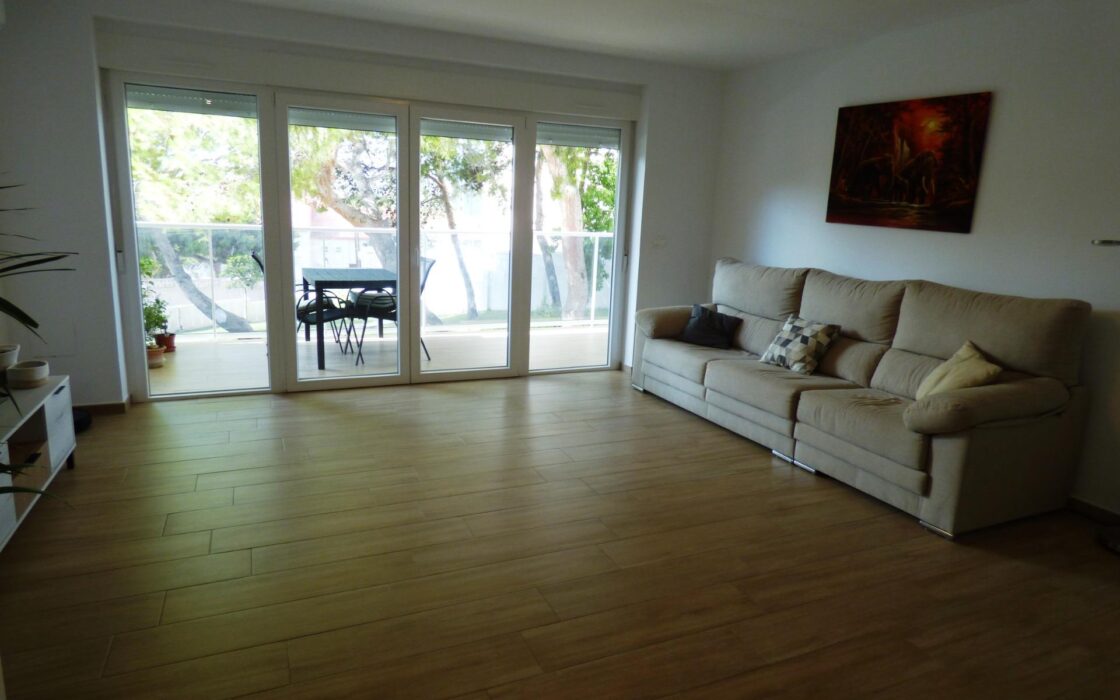 Апартаменты в San Juan Playa у моря, 120 кв.м, 4 комнаты