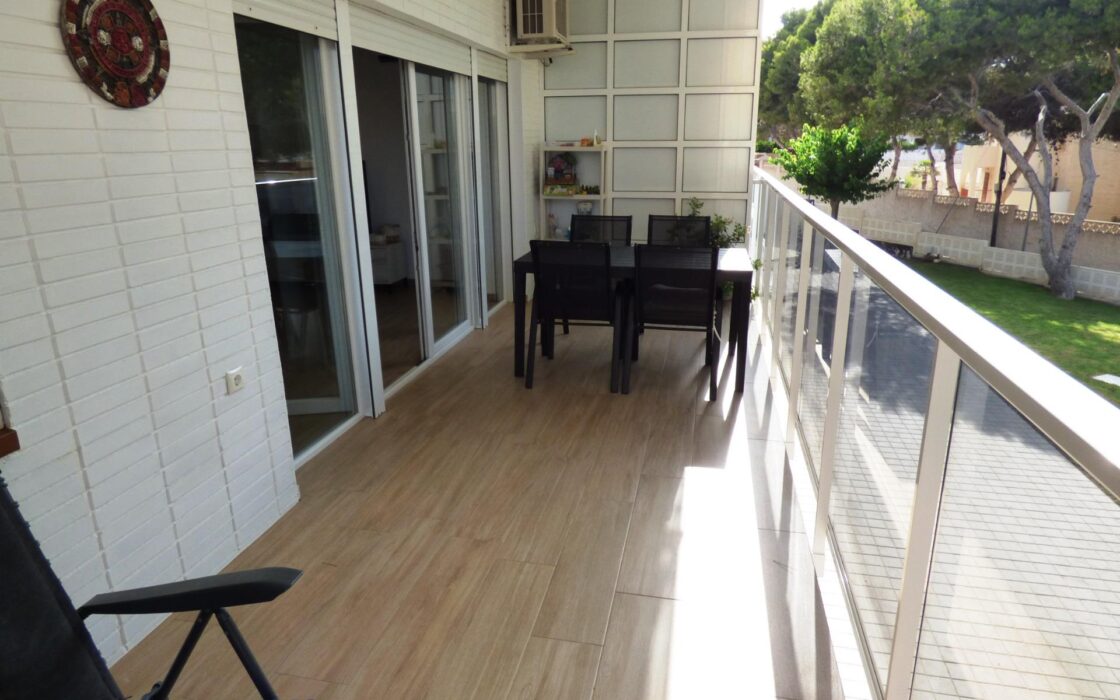 Апартаменты в San Juan Playa у моря, 120 кв.м, 4 комнаты