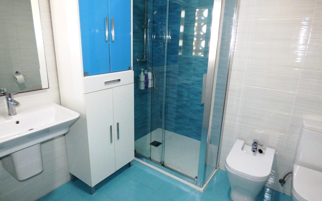 Апартаменты в San Juan Playa у моря, 120 кв.м, 4 комнаты