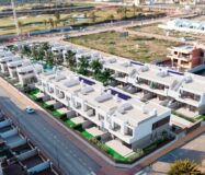 Вілла з басейном в Лос-Алькасаресі 201 кв.м, 4 спальні