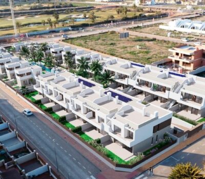 Вілла з басейном в Лос-Алькасаресі 201 кв.м, 4 спальні