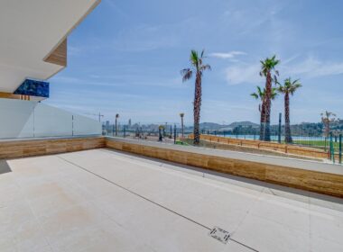 Новый дуплекс в Финестрате 228 кв.м с террасами у моря