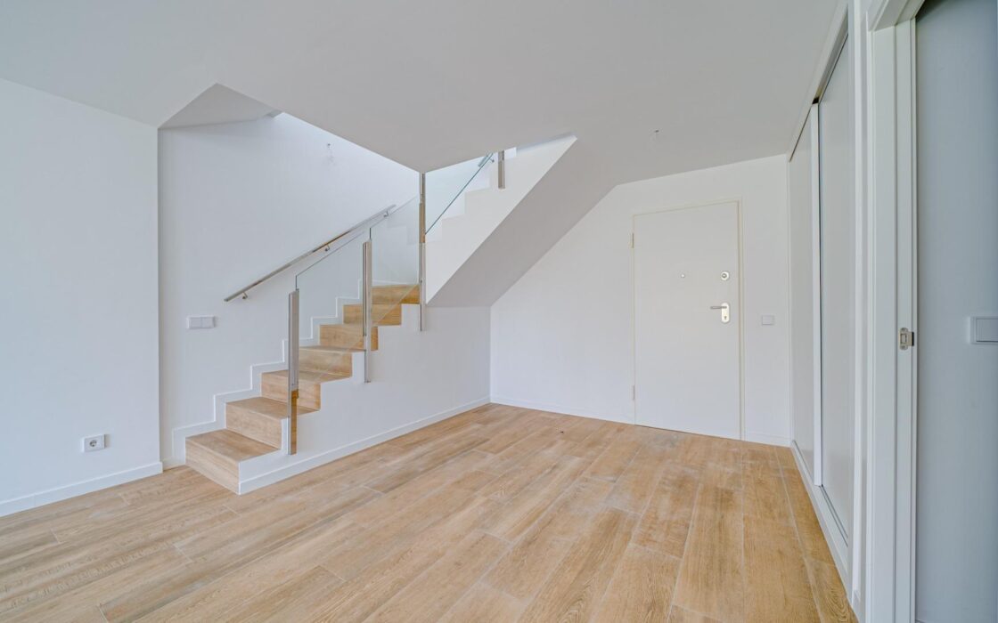 Новий дуплекс у Фінестраті 228 кв.м з терасами біля моря