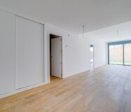 Новий дуплекс у Фінестраті 228 кв.м з терасами біля моря