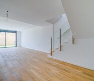 Новий дуплекс у Фінестраті 228 кв.м з терасами біля моря