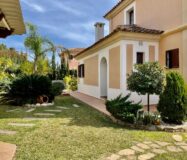 Очаровательная вилла в Сьерра-Кортина с бассейном 195 кв.м