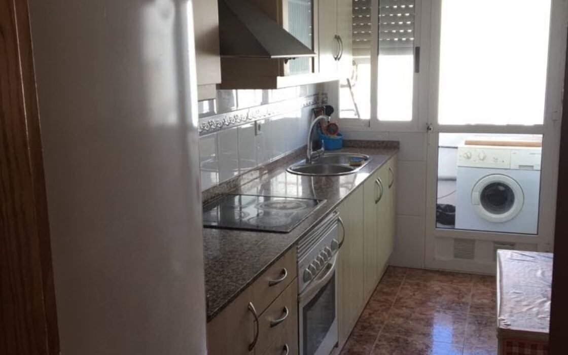 Дуплекс в Лос Альказарес, 3 спальни, 5 мин до пляжа