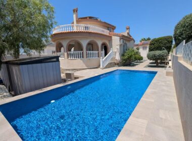 Будинок в Рохалесі 500 кв.м з басейном на Costa Blanca