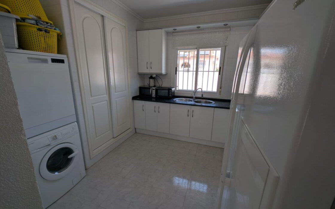 Будинок в Рохалесі 500 кв.м з басейном на Costa Blanca