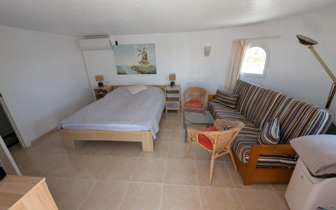 Будинок в Рохалесі 500 кв.м з басейном на Costa Blanca