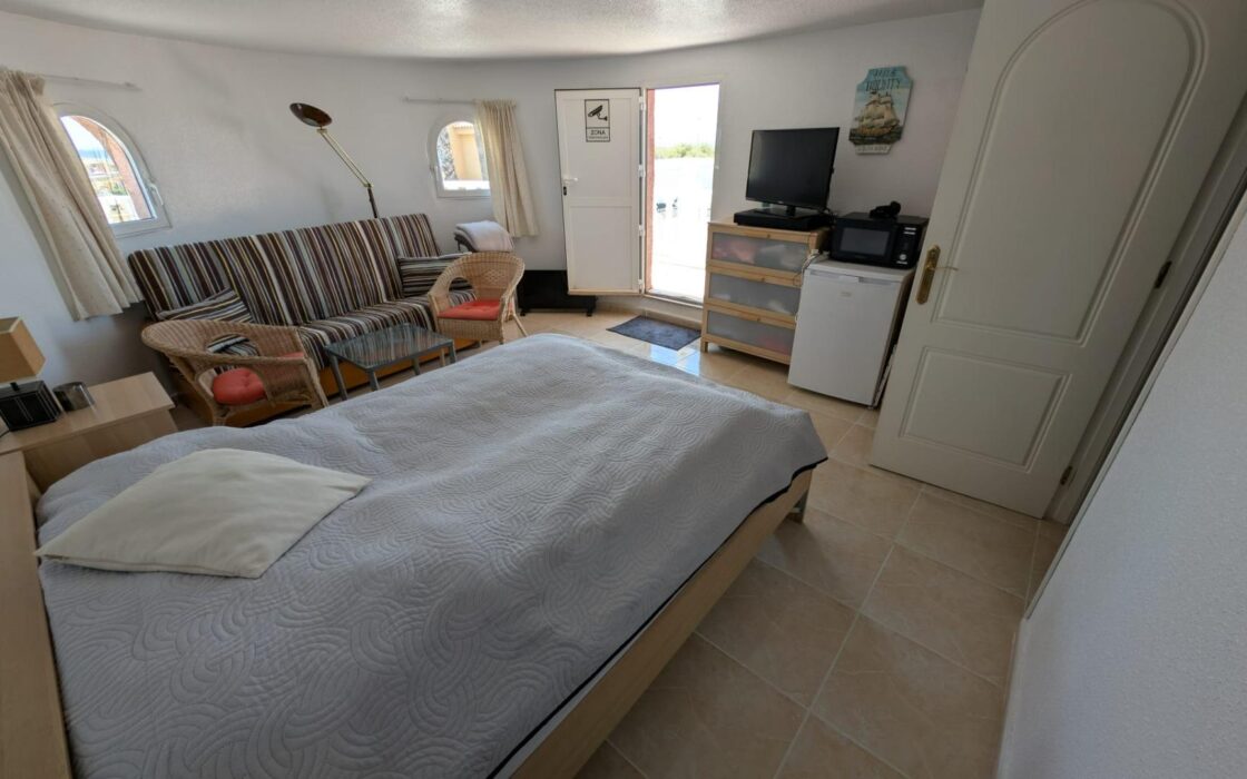 Будинок в Рохалесі 500 кв.м з басейном на Costa Blanca