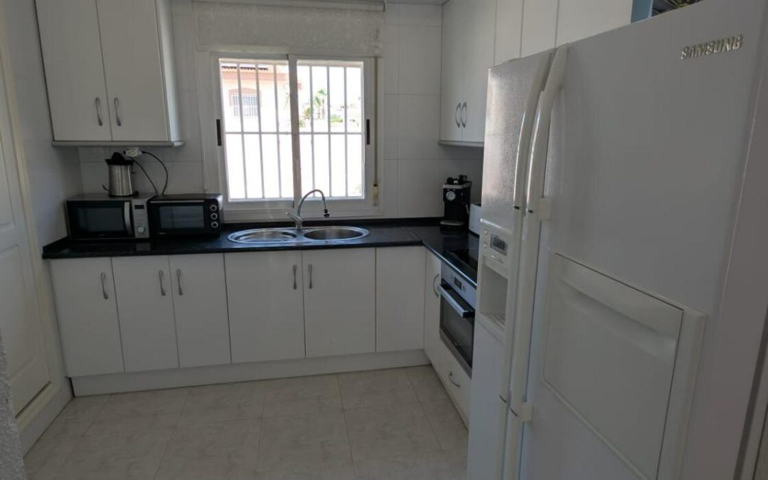 Будинок в Рохалесі 500 кв.м з басейном на Costa Blanca