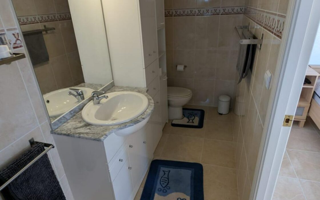 Будинок в Рохалесі 500 кв.м з басейном на Costa Blanca