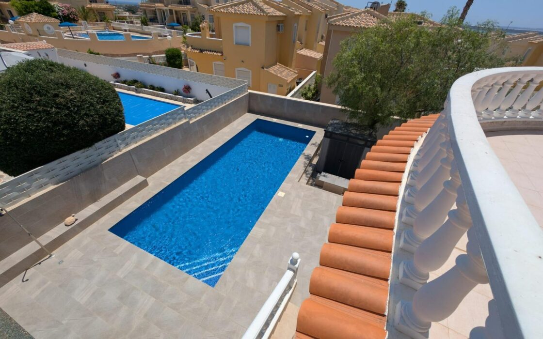 Будинок в Рохалесі 500 кв.м з басейном на Costa Blanca