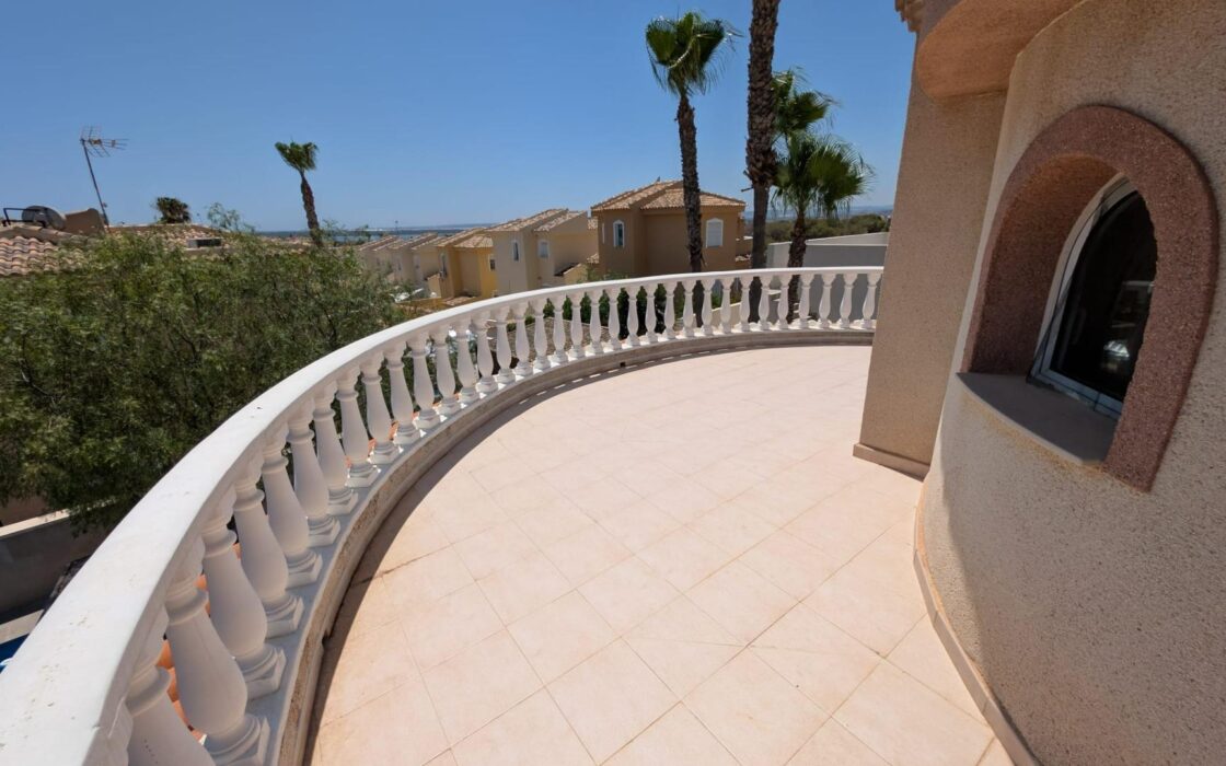 Будинок в Рохалесі 500 кв.м з басейном на Costa Blanca