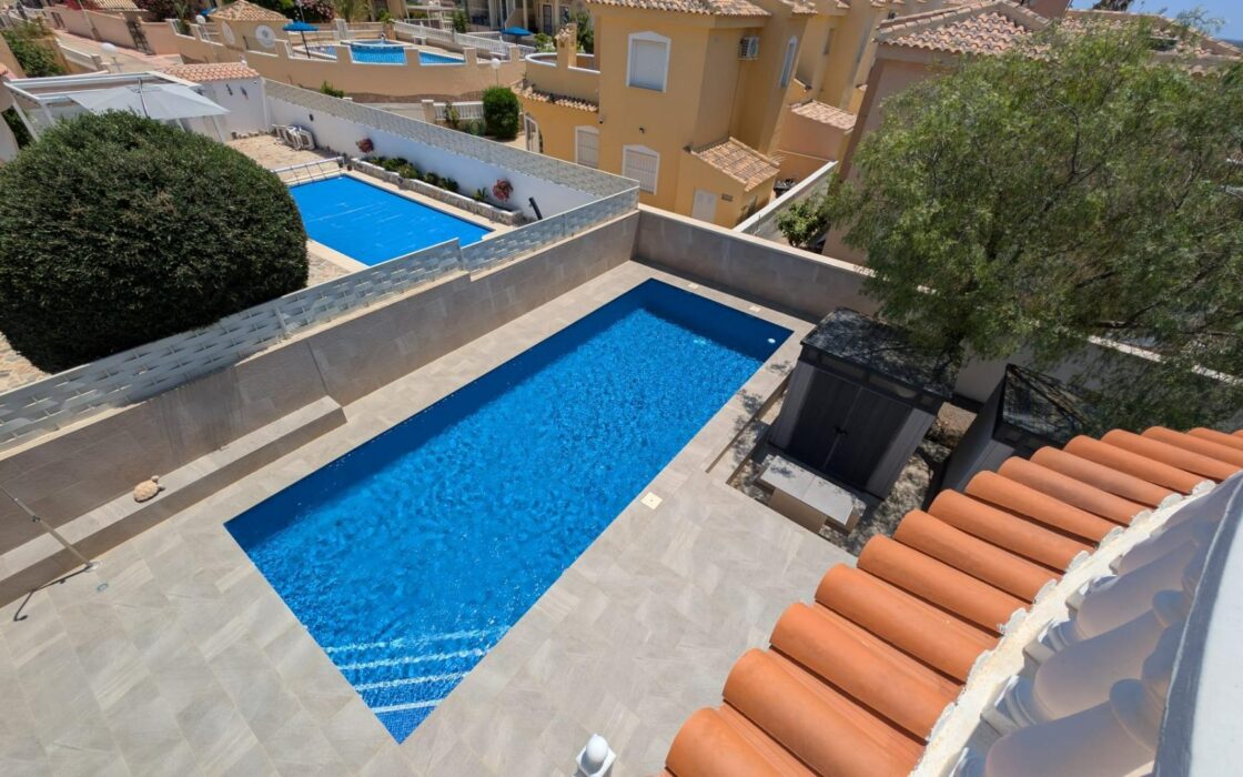 Будинок в Рохалесі 500 кв.м з басейном на Costa Blanca