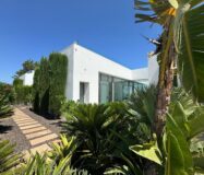 Люксовая вилла в Ориуэле 211 кв.м с видом на море