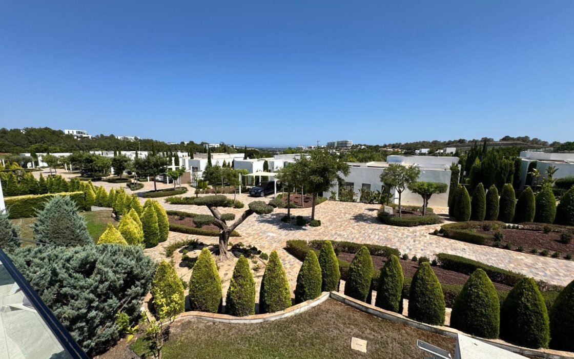 Люксовая вилла в Ориуэле 211 кв.м с видом на море