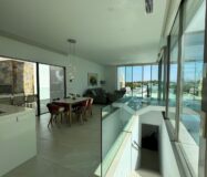 Люксовая вилла в Ориуэле 211 кв.м с видом на море