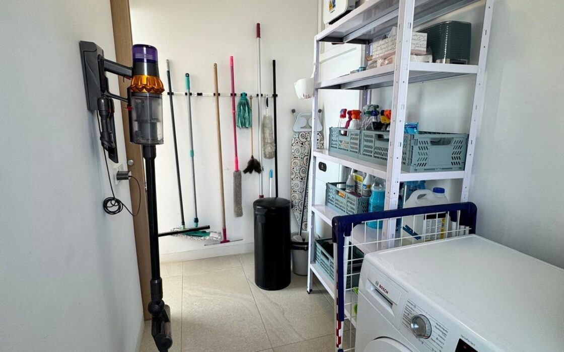 Люксовая вилла в Ориуэле 211 кв.м с видом на море