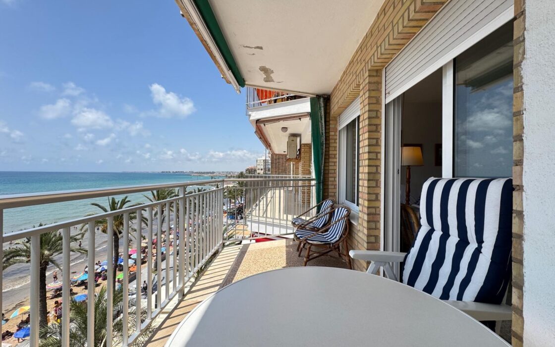 Апартаменты с видом на море в Торревьехе 133 кв.м 3 спальни