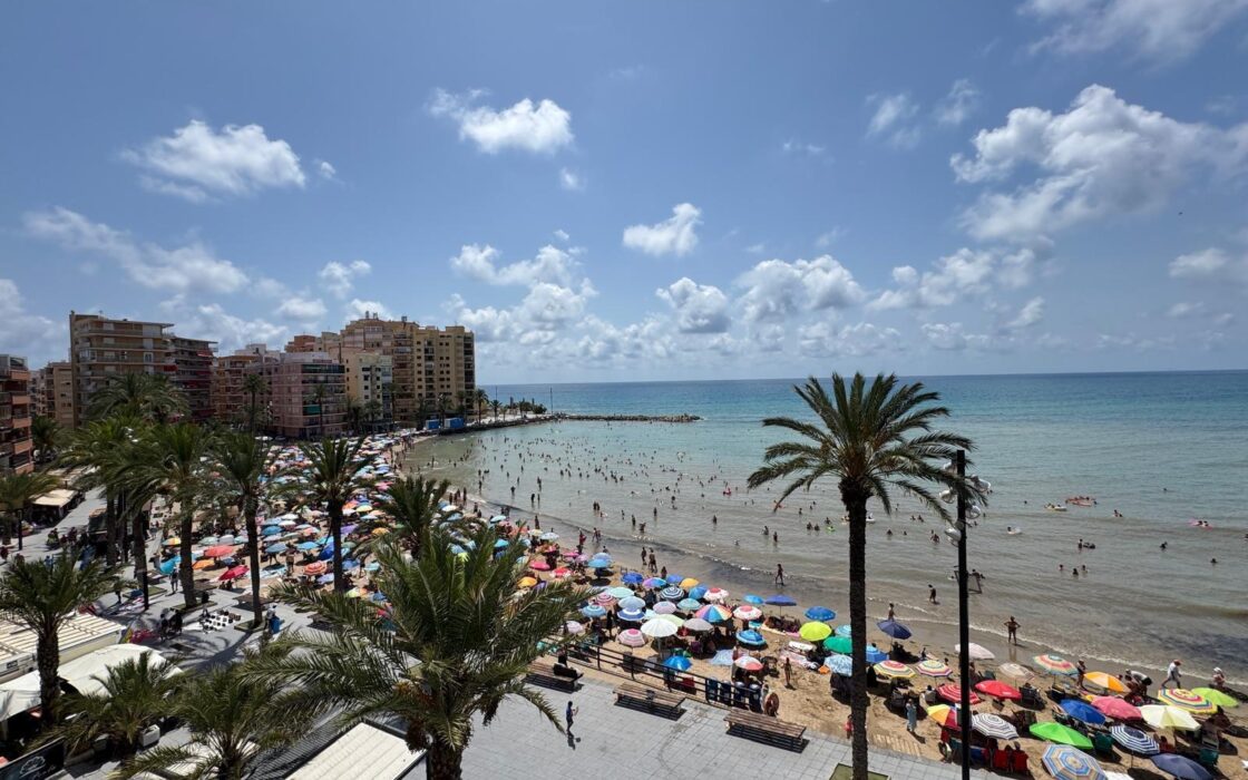 Апартаменты с видом на море в Торревьехе 133 кв.м 3 спальни