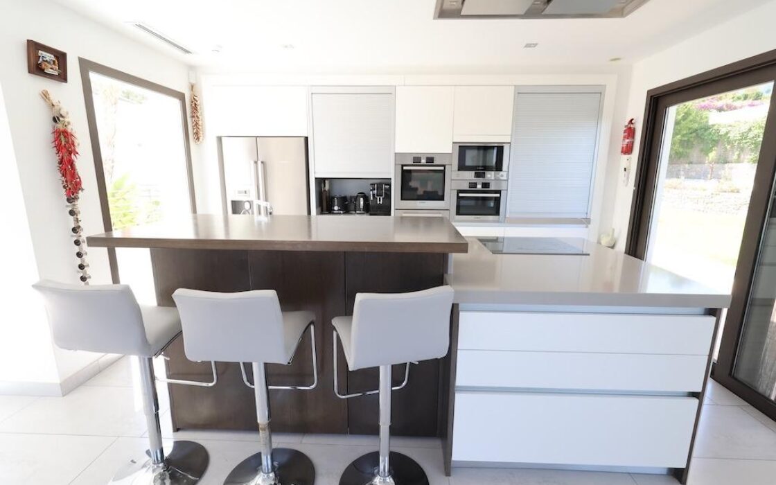 Вілла 521 кв.м з видом на море в Jávea, 6 кімнат