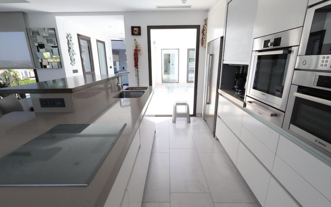 Вілла 521 кв.м з видом на море в Jávea, 6 кімнат