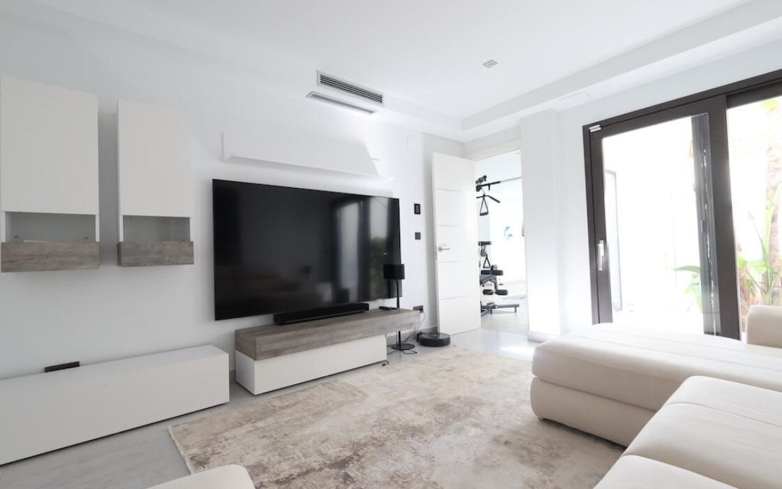 Вілла 521 кв.м з видом на море в Jávea, 6 кімнат