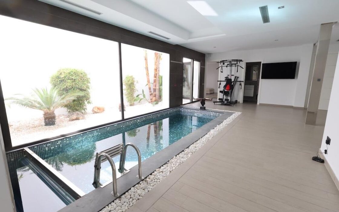 Вілла 521 кв.м з видом на море в Jávea, 6 кімнат