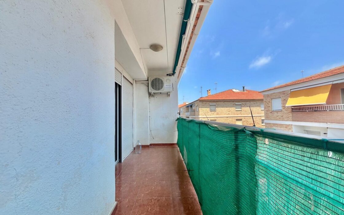 Апартаменты 92 кв.м в Торревьехе с лифтом и кондиционером