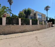 Вилла в Кампоамор 639 кв.м с бассейном 650 м до моря